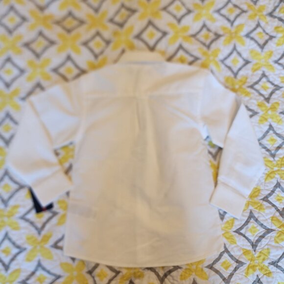 Izod White Boys Button-Up Dress Shirts Regular Fit Sizes 5 & 6 55% Cotton 45% Po - Picture 8 of 14